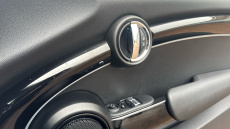 MINI Hatchback 1.5 Cooper Classic 3dr Auto Petrol Hatchback